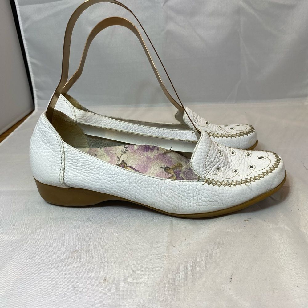 BareTraps White Moccasin Loafer Pillow Cushion Insole Leather Shoe Women’s 7M - Picture 4 of 6